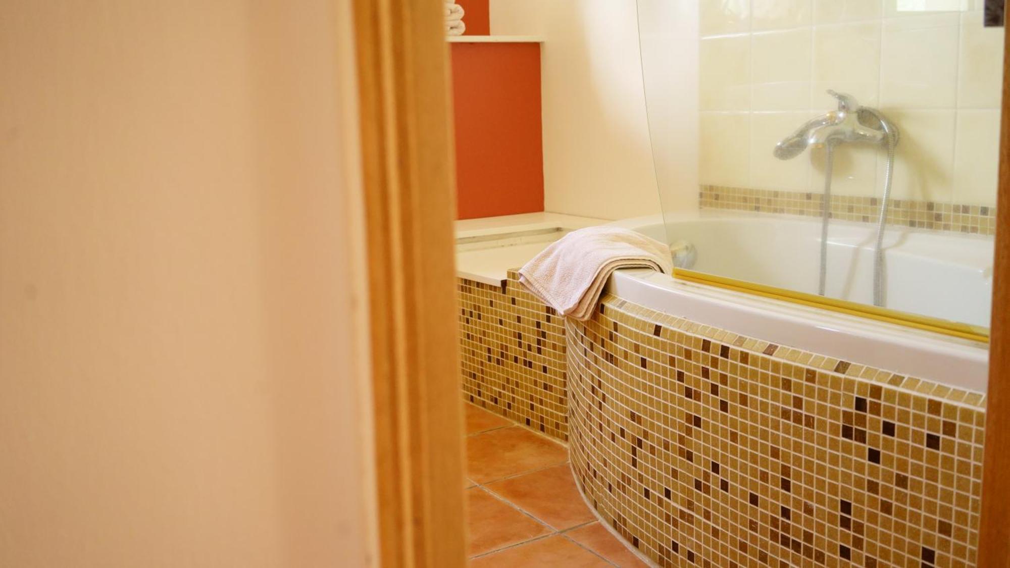 Chambres D'Hotes, B&B La Musardiere Alba-la-Romaine Екстериор снимка